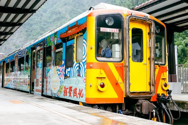 集集線今（25日）正式恢復二水至車埕全線通車。台鐵提供