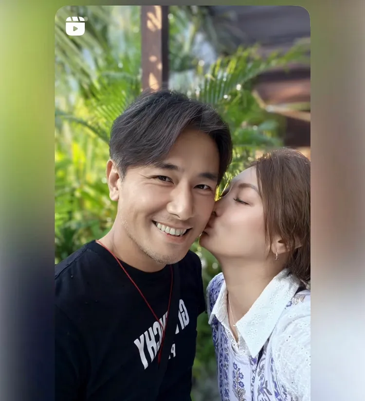 李佳綺曬出兩人最後的峇里島旅行吻照，思念傅子純。翻攝自李佳綺臉書