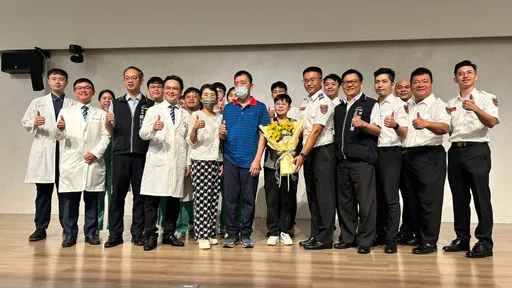 台中水電工觸電跌落無呼吸心跳　消防局高救隊、醫院合力搶命