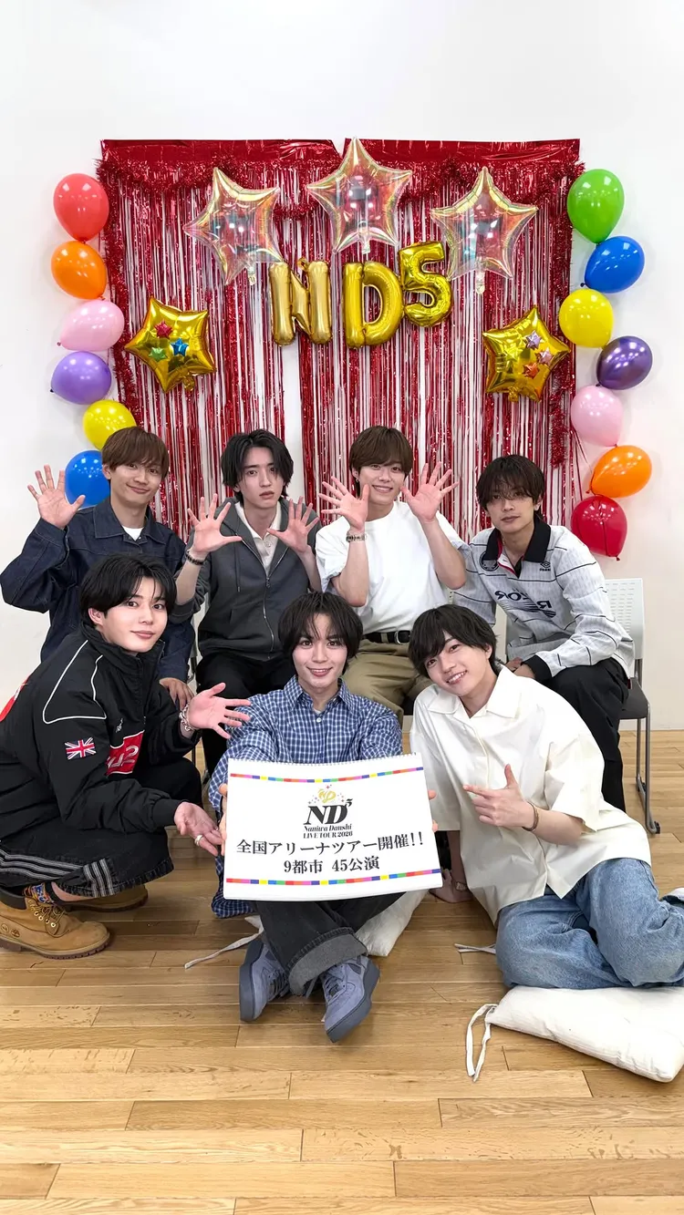 浪花男子出道5年，下月展開體育館巡演。前排左起長尾謙杜、大西流星、西畑大吾、後排左起藤原丈一郎、道枝駿佑、大橋和也、高橋恭平。翻攝浪花男子IG