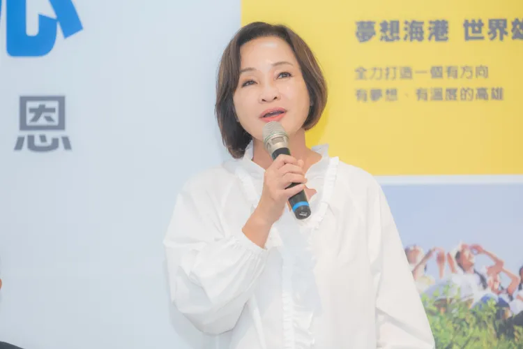 柯志恩8日發布首波「市政雄專業」35人市政顧問團名單。翻攝畫面