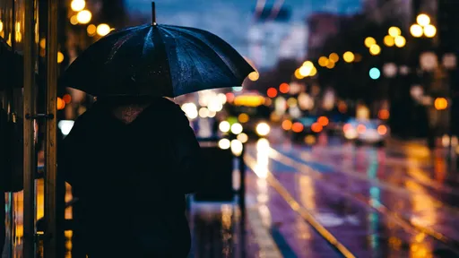 雨天焦慮！看窗外就小劇場爆發　4感性星座胡思亂想