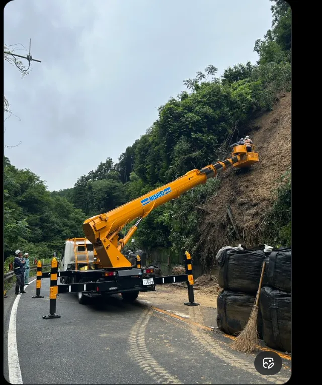 日本國道9號坍方沓掛與王子交叉路段坍方。X 日本國土交通省