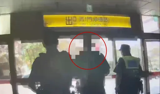 台北車站外爆衝突！街友領不到愛心便當　出拳打志工遭送辦