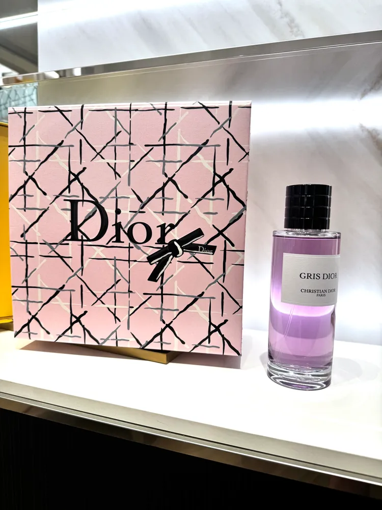 蒙田大道香氛夏日藤格限量版，100ml／1萬1200元。張家玲攝