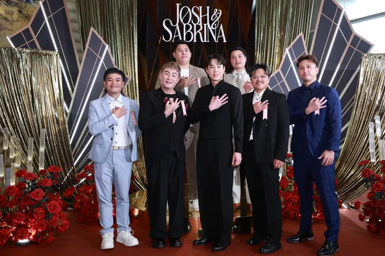吳東諺與男賓客合照。彭欣偉攝