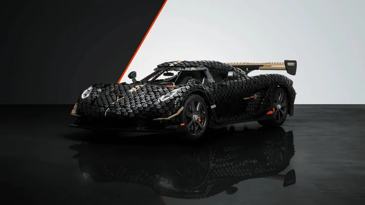 全車由327,906塊LEGO Technic積木組裝而成，總開發時間超過9,400小時。LEGO官網照片