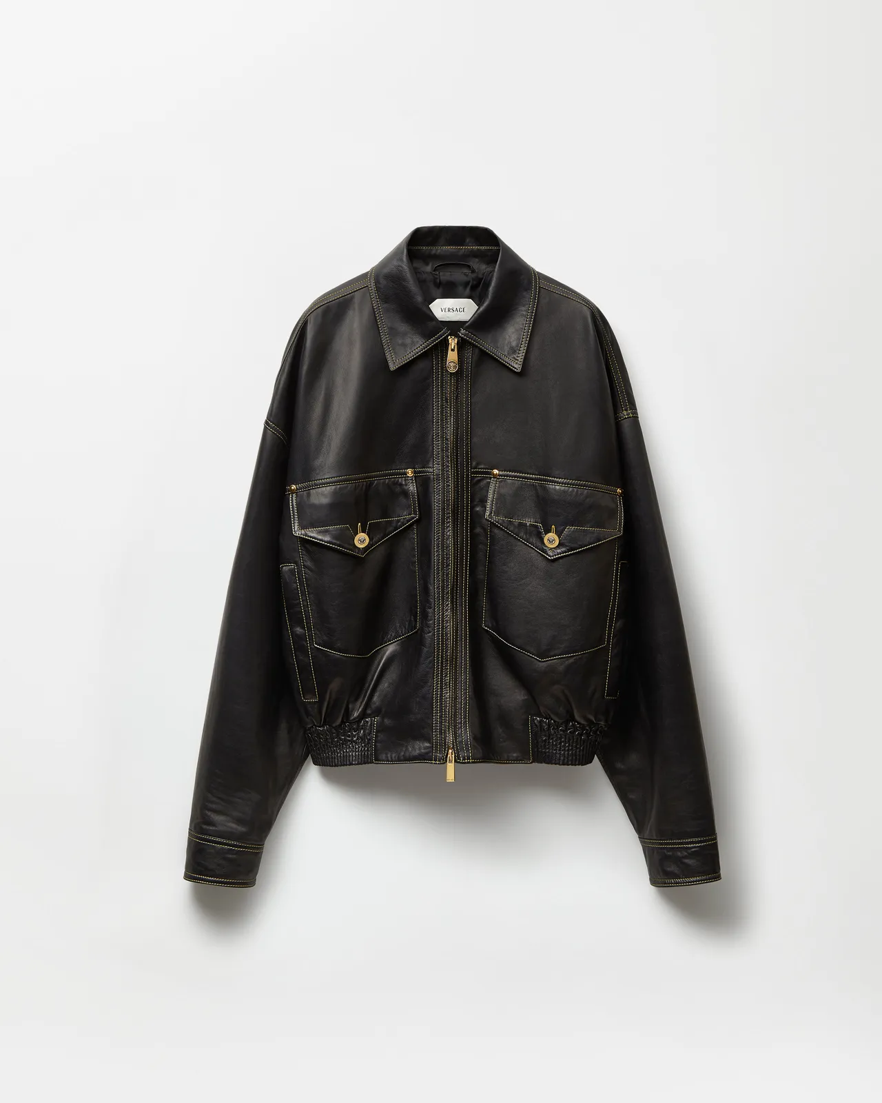 VERSACE La Vacanza納帕皮革束口短夾克，14萬9000元。品牌提供