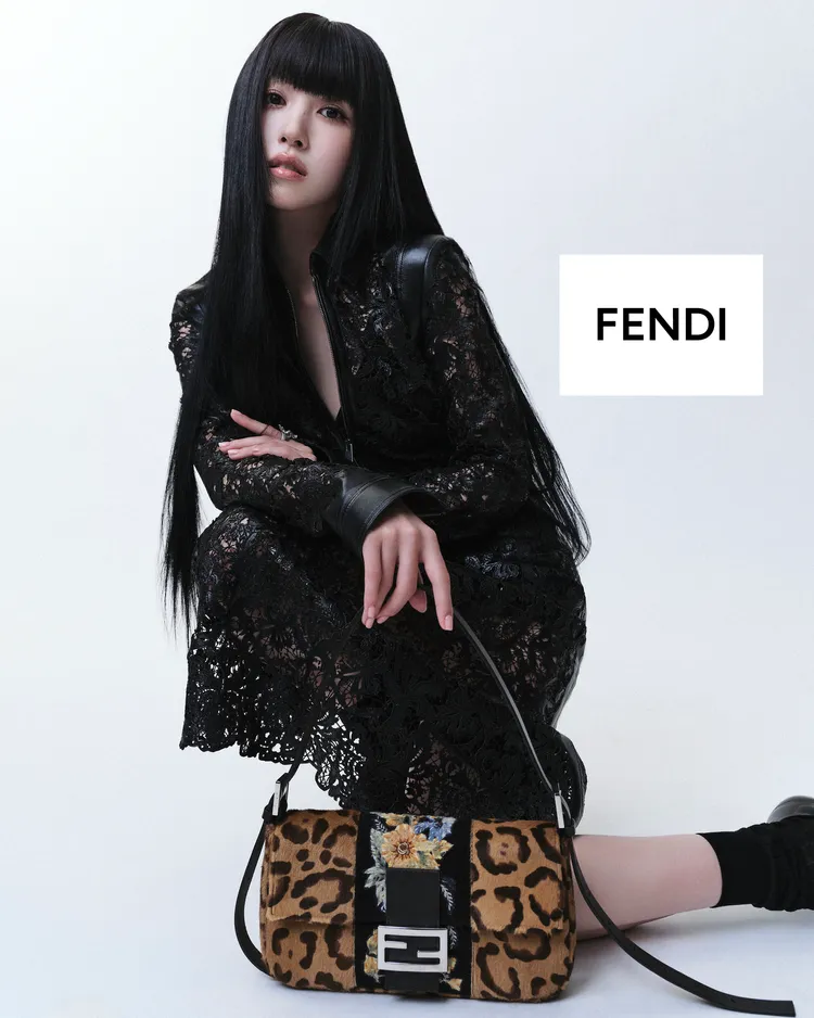 MINA。品牌提供