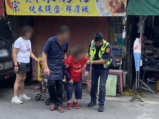 8旬婦獨自外出體力不支倒地　警民合力送返家