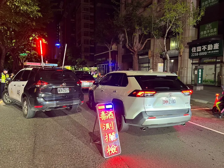 台中市已全面啟用「毒品唾液快篩試劑」，只要駕駛人有施用毒品徵狀，將實施快篩。警方提供