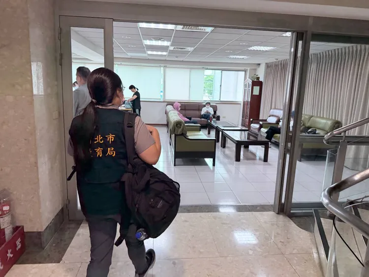 新北市教育局近日前往稽查。翻攝畫面