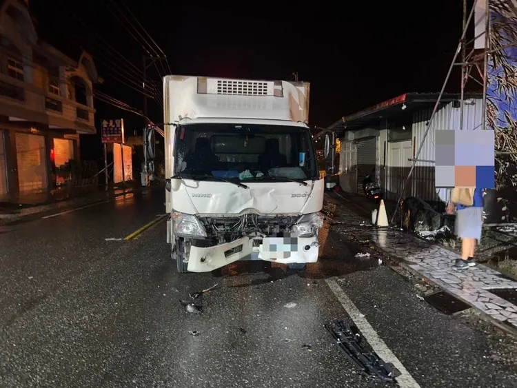 肇事的小貨車。警方提供
