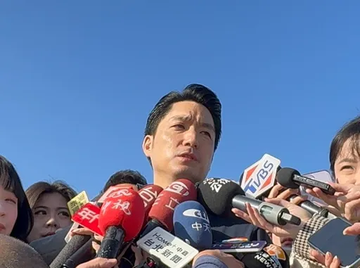 蔣萬安讓公務員週末加班搞政治攻防！沈伯洋：拿局處打選戰令人憂心