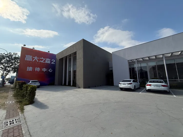 楠梓區預售屋單價均價仍見4字頭，主因就是「遠雄一靚」與「高大之森2」兩案拉抬。葉家銘攝