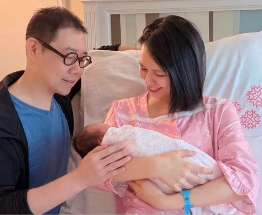 夏于喬結婚7年喜迎女兒出生　小手握大手「陪妳認識這個世界」