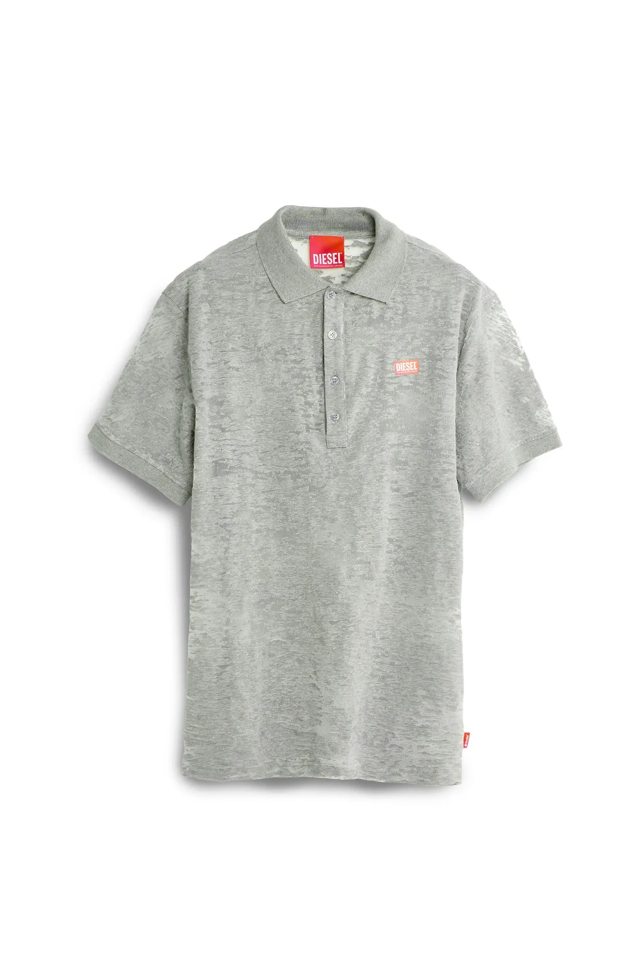 DIESEL X TINDER錯視透膚POLO上衣，6980元。品牌提供