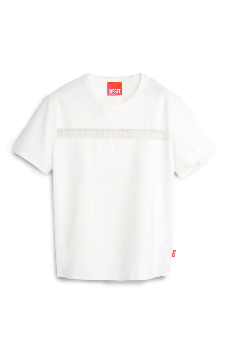 DIESEL X TINDER透膚短袖上衣，5180元。品牌提供