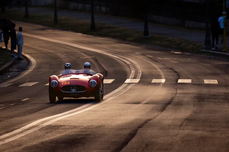 1953年Maserati A6 GCS/53將代表品牌參與本屆1000 Miglia，也是品牌歷史上參與該賽事次數最多的經典車款之一。業者提供