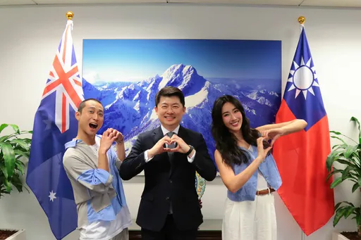 雪梨歌劇院當靠山！浩子嗨喊：人生最高光時刻