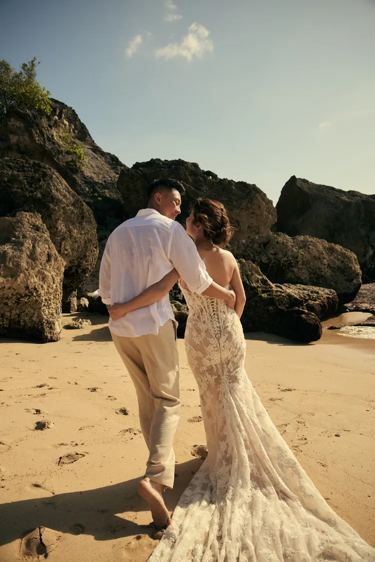 瘦子與老婆補辦浪漫海島婚禮。本色音樂提供