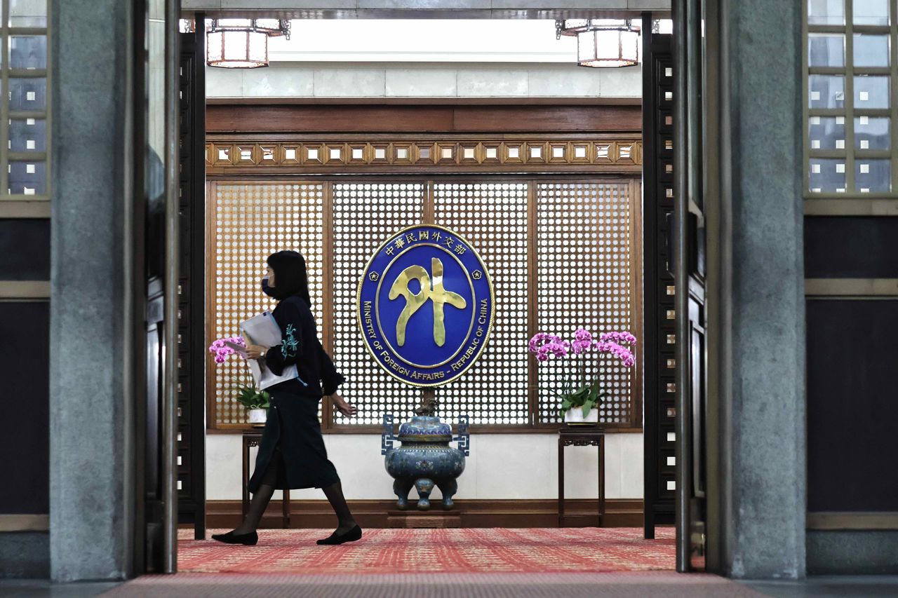 日菲聯手劃海域線 台灣權益被忽視?外交部回應了