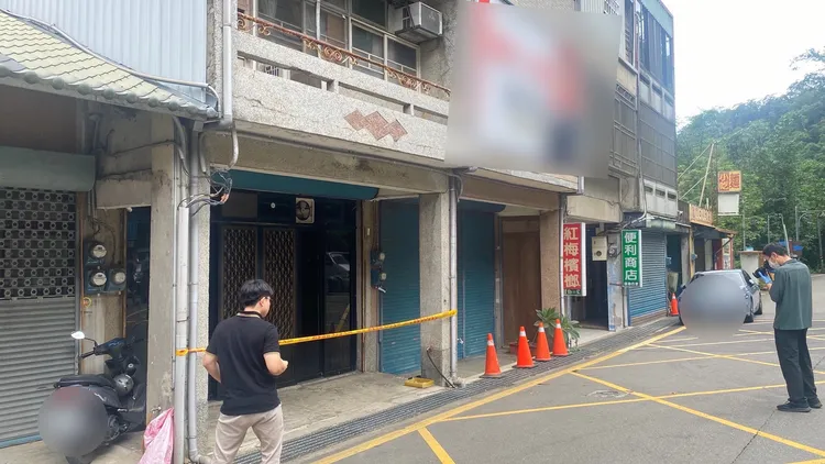 陳光軒懸掛競選廣告的民宅遭槍擊。民眾提供
