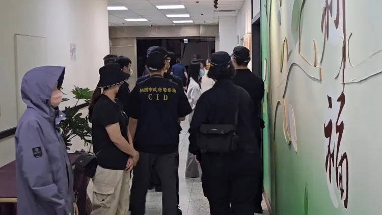 檢察官醫院相驗。翻攝畫面