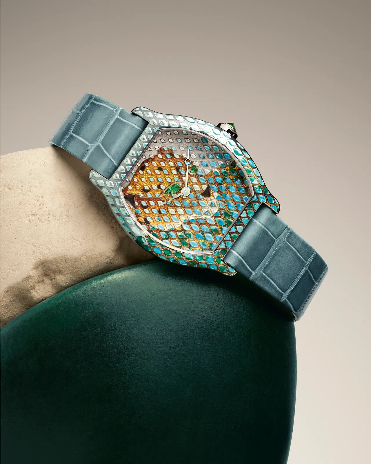 Tortue Panthère Métiers d'Art 美洲豹腕錶。品牌提供