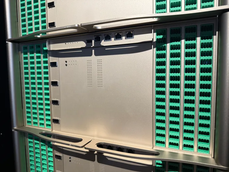 輝達展示的NVIDIA Spectrum-6 SPX。呂承哲攝