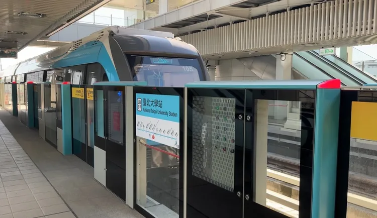 12座車站「站站皆是綠建築」，共獲得3座黃金級綠建築及9座銀級綠建築候選證書。捷運局提供
