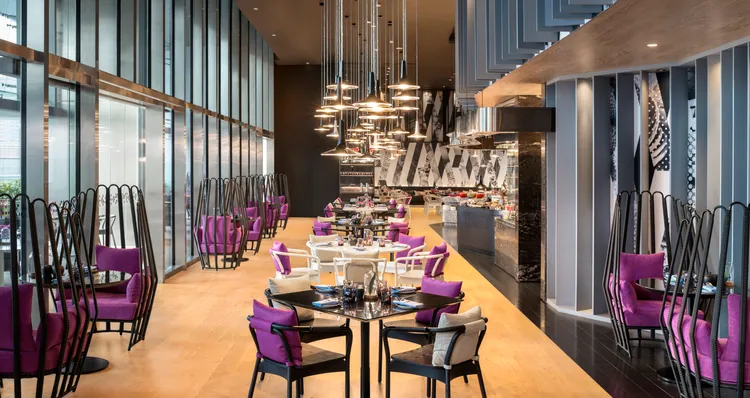 吉隆坡W酒店「FLOCK」餐廳以現代風格演繹亞洲無國界料理，為本次客座四道招牌菜的發源地。業者提供