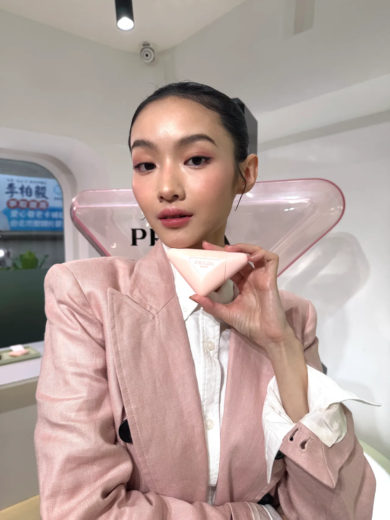 PRADA Beauty唯我莫測奢潤護手霜，2100元。張家玲攝