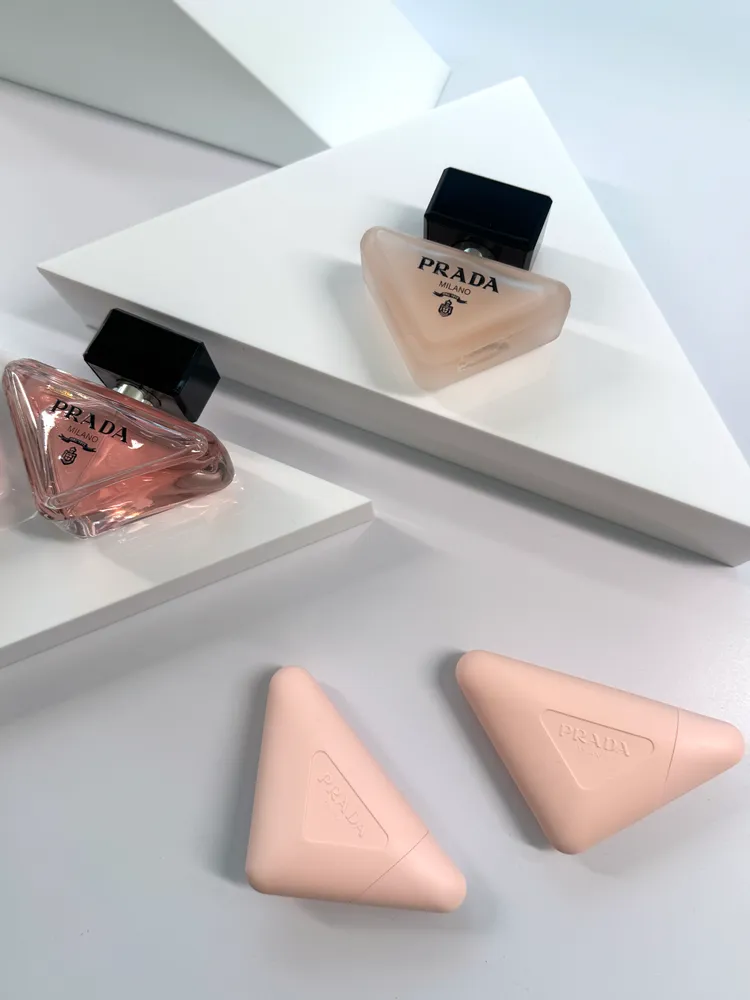 PRADA Beauty唯我莫測奢潤護手霜，50ml／2100元；唯我莫測髮香噴霧，30ml／2150元；唯我莫測淡香精，50ml／4750元。張家玲攝