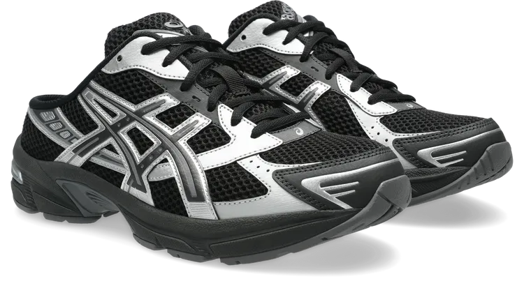 ASICS GEL-1130 Mule（經典黑）， 3280元。品牌提供