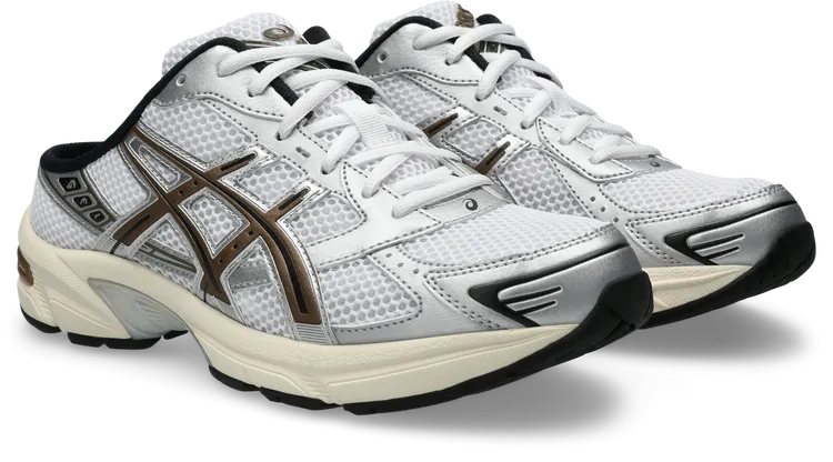 ASICS GEL-1130 Mule（大地棕）， 3280元。品牌提供