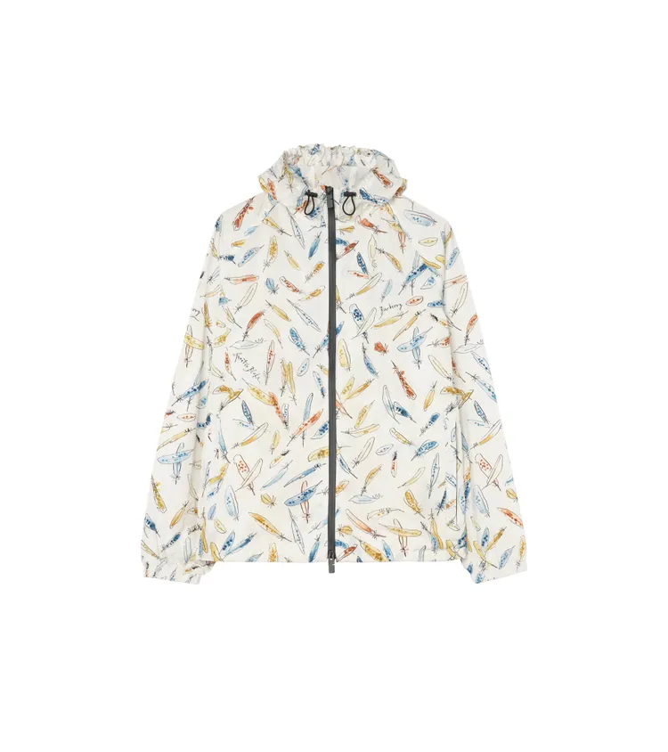 Burberry墨藍色羽毛印花Clapton尼龍連帽外套，4萬6500元。品牌提供