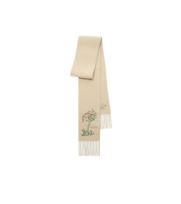 Burberry肉豆蔻米色堅毅之樹圖案窄版喀什米爾圍巾，2萬2900元。品牌提供