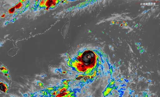 強颱米克拉「與台灣一樣大」　以巔峰之姿大轉彎