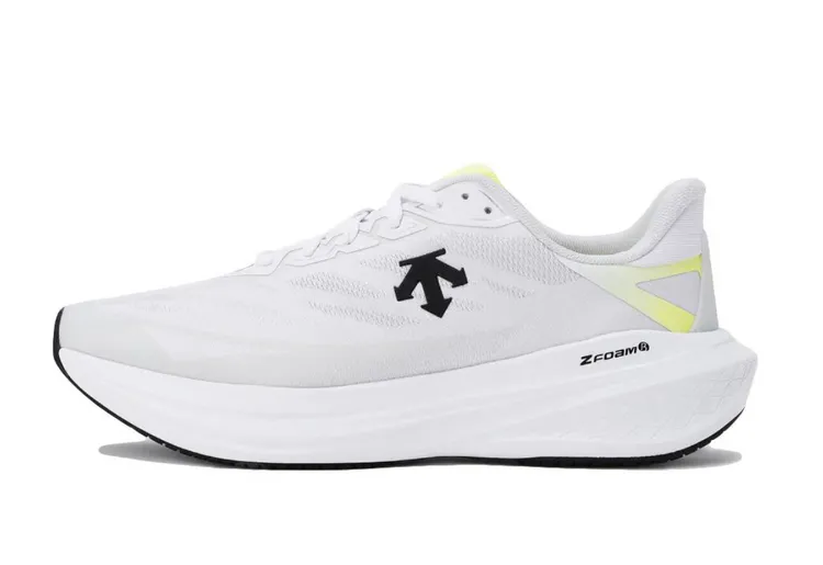 DESCENTE ENERZITE SUPER V5 中性 運動鞋，5280元。品牌提供