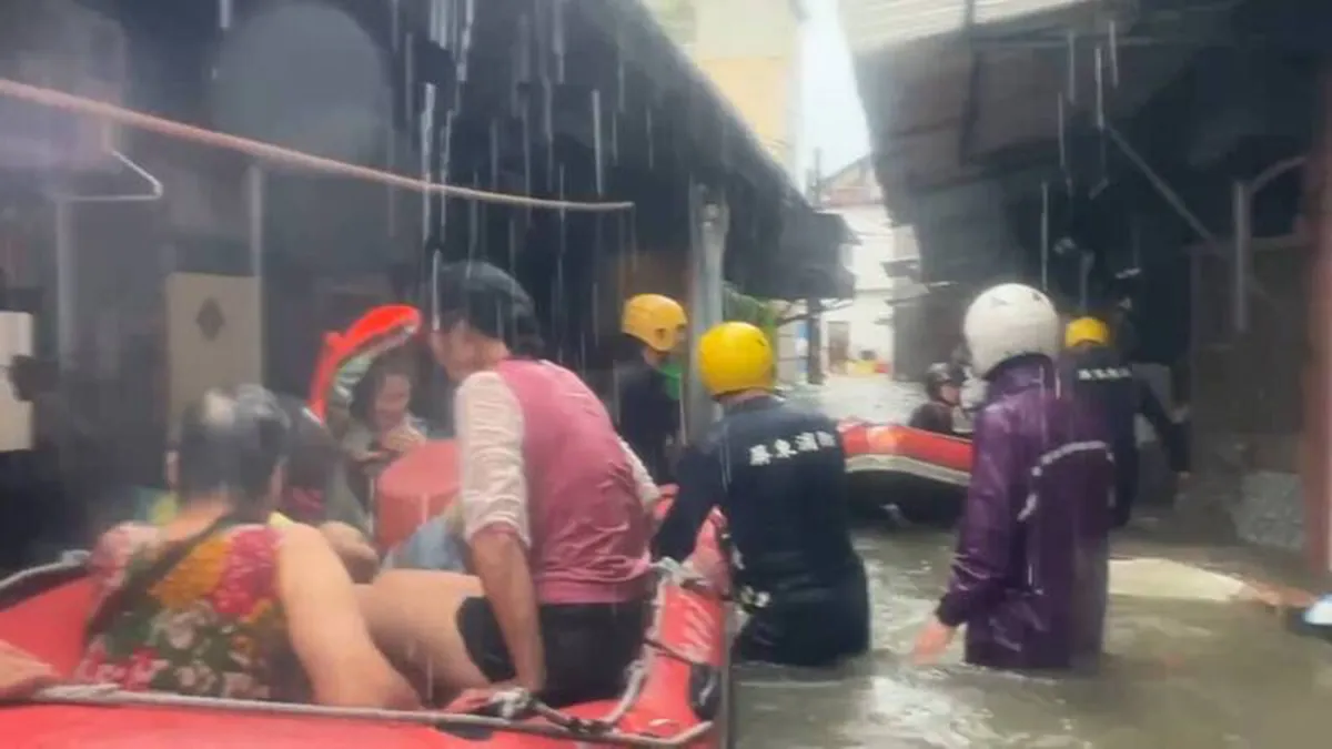 屏東潮州一度水深及腰　居民：淹水比八八水災更嚴重