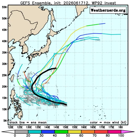 端午連假期間，菲律賓東方海面有熱帶擾動發展的可能。翻攝weathernerds