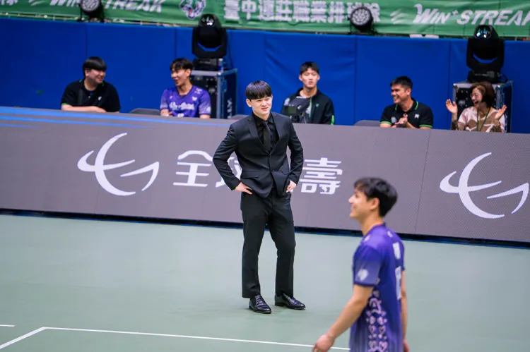 助理教練吳欣翰也離隊。連莊提供