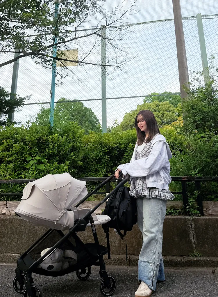 藤田妮可曬出高級嬰兒車。翻攝藤田妮可X