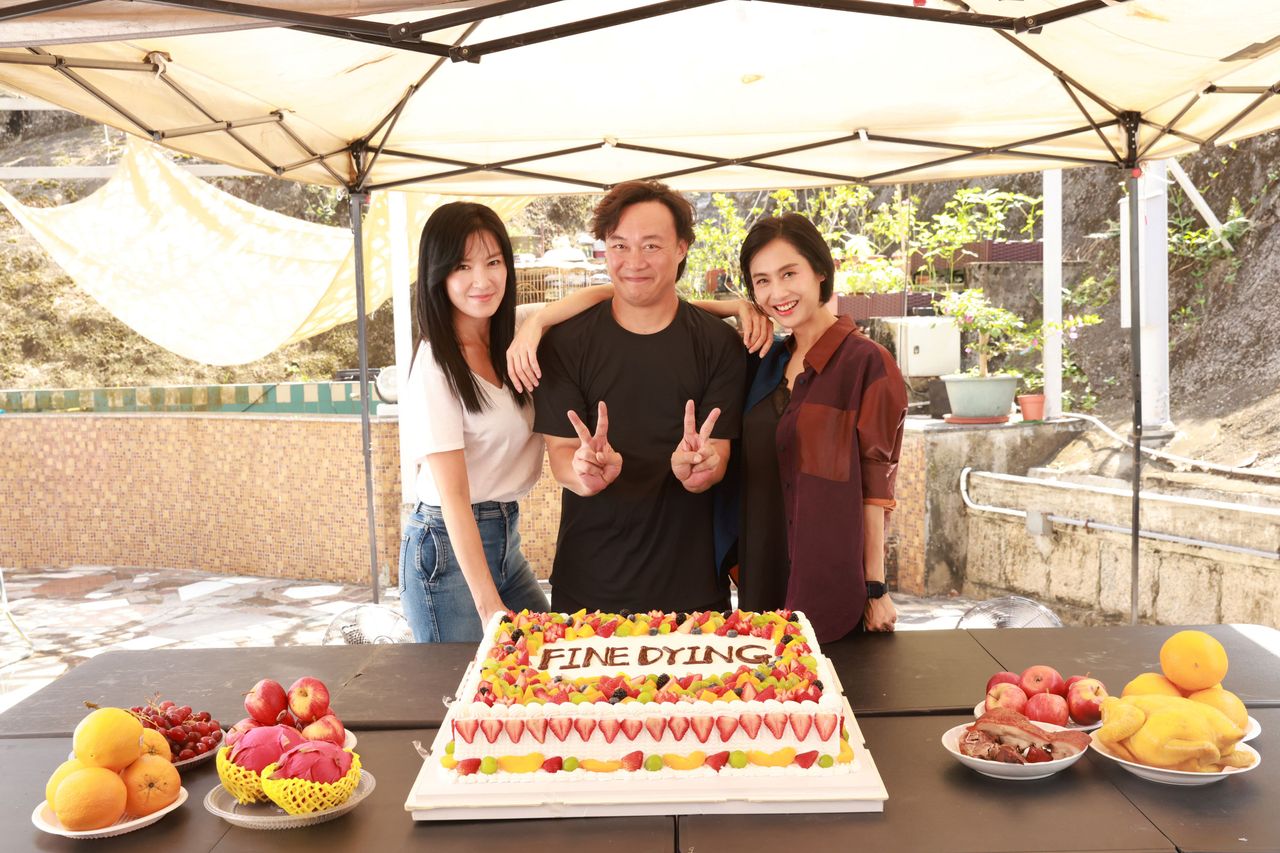 兩大女神同框!54歲朱茵凍齡飄仙氣 林熙蕾久違拍港片飆戲