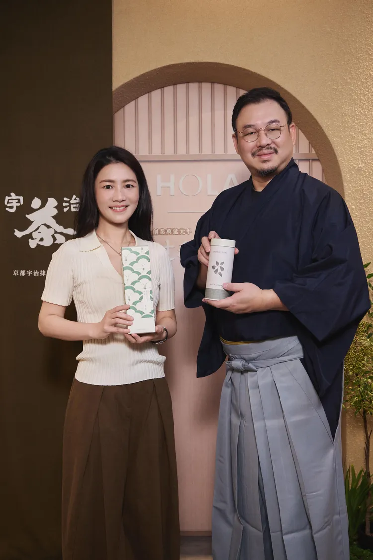 HOLA和樂家居副總經理蔡姍吟（右）及台灣辻利茶舗總經理內田翔太郎。業者提供