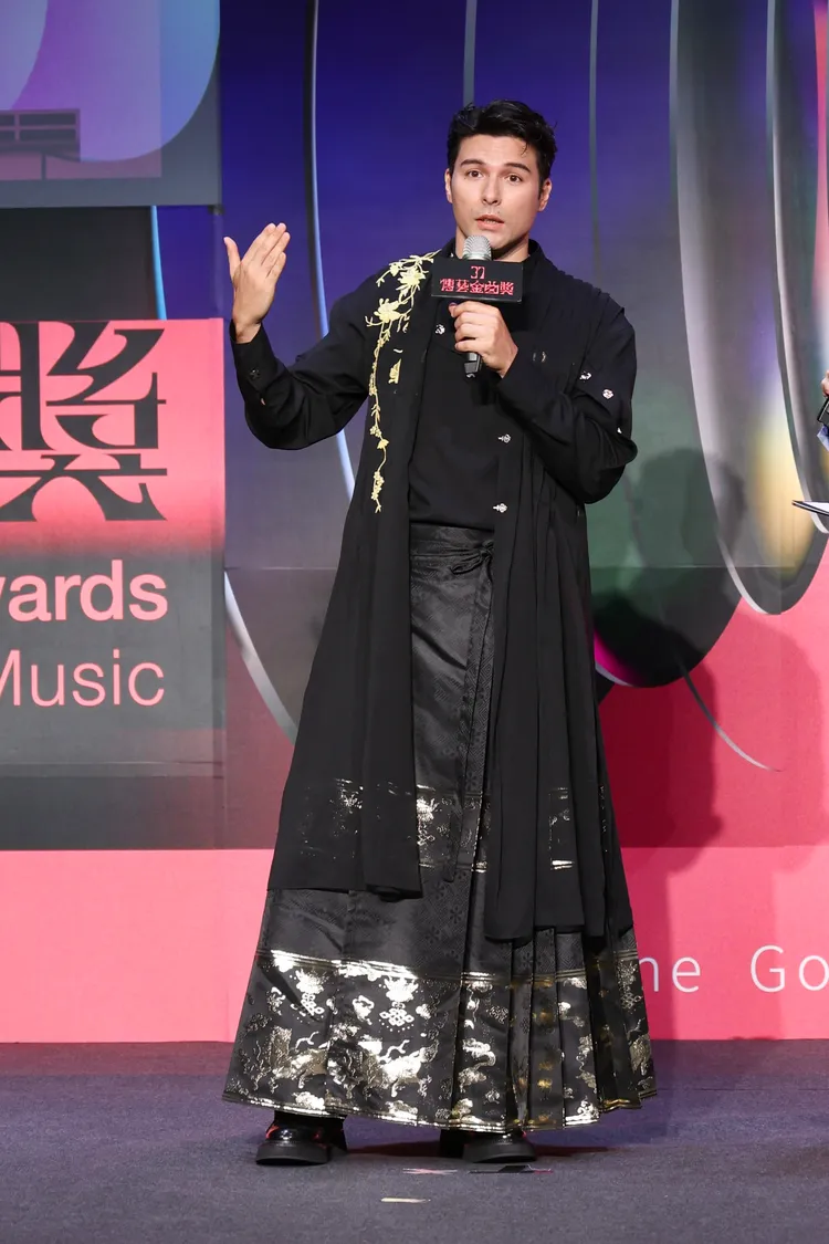 鳳小岳暑假會帶兒子去接觸大自然。莊宗達攝