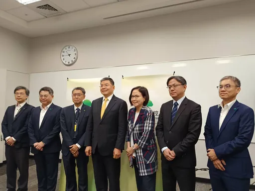 國壽搶頭香擬推「在宅醫療」新保單！總座李長庚籲防疫險慘痛經驗勿再發生