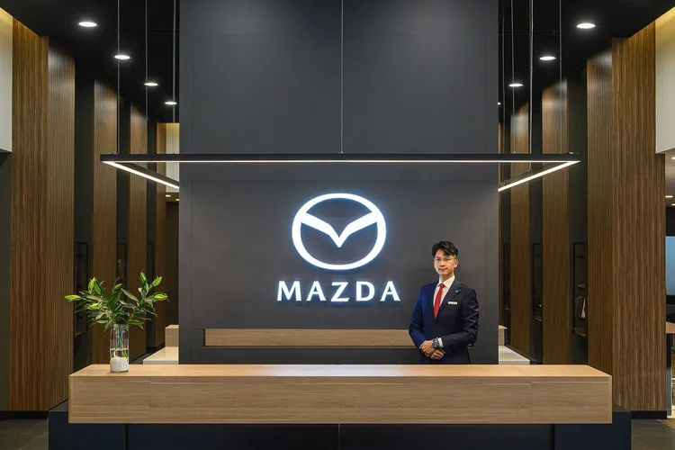 作為MAZDA新世代據點布局的重要里程碑，北台中旗艦展示暨服務中心也率先導入全新品牌識別。業者提供