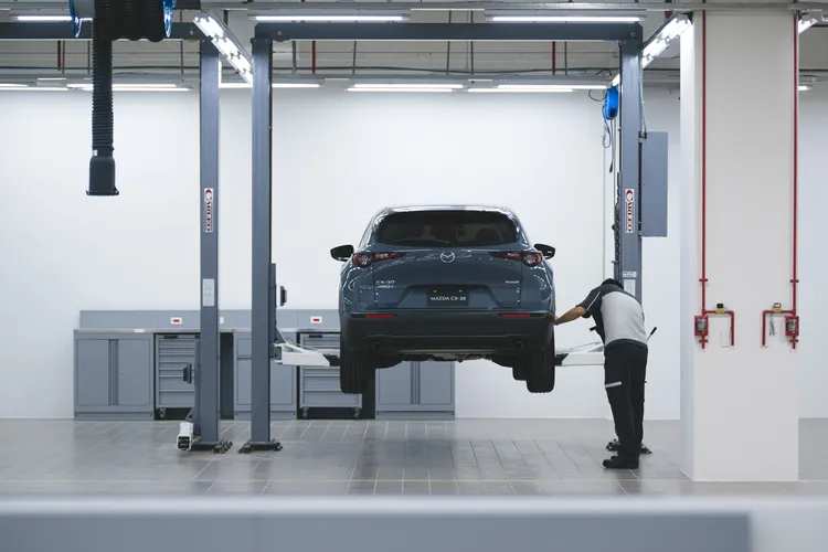 即日起至2026年8月31日止，MAZDA車主親臨北台中旗艦服務中心，即享免費冷氣空調系統檢查、定期保養零件 88 折禮遇及鈑金烤漆優惠。業者提供